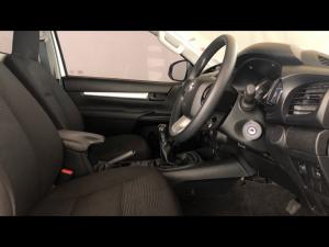 Toyota Hilux 2.4GD-6 single cab Raider manual - Image 10