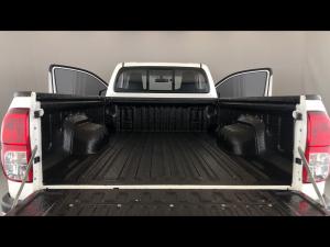 Toyota Hilux 2.4GD-6 single cab Raider manual - Image 13