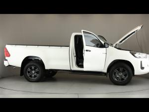 Toyota Hilux 2.4GD-6 single cab Raider manual - Image 30