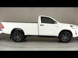 Toyota Hilux 2.4GD-6 single cab Raider manual - Image 3