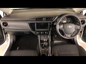 Toyota Corolla Quest 1.8 Plus manual - Image 6