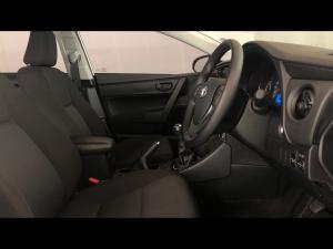 Toyota Corolla Quest 1.8 Plus manual - Image 10