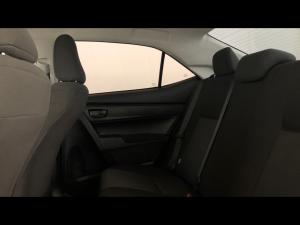 Toyota Corolla Quest 1.8 Plus manual - Image 11