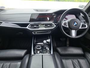BMW X7 M50i - Image 6