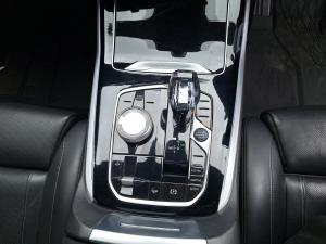 BMW X7 M50i - Image 12