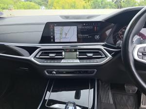 BMW X7 M50i - Image 14