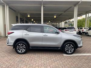 Toyota Fortuner 2.4GD-6 4x4 - Image 3