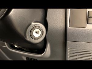 Toyota Land Cruiser 76 2.8GD-6 station wagon VX - Image 16