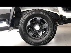 Toyota Land Cruiser 76 2.8GD-6 station wagon VX - Image 20