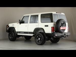 Toyota Land Cruiser 76 2.8GD-6 station wagon VX - Image 21