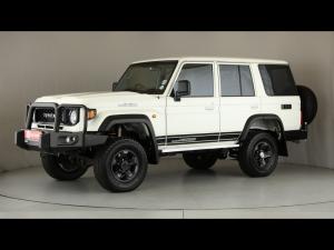 Toyota Land Cruiser 76 2.8GD-6 station wagon VX - Image 23