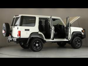 Toyota Land Cruiser 76 2.8GD-6 station wagon VX - Image 31