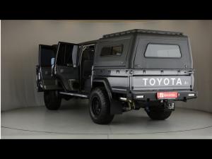 Toyota Land Cruiser 79 2.8GD-6 double cab auto - Image 35