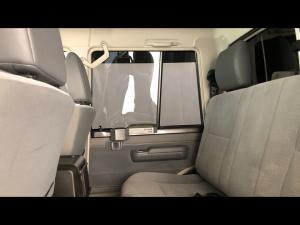 Toyota Land Cruiser 79 2.8GD-6 double cab auto - Image 47