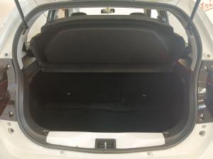 Toyota Vitz 1.0 XR auto - Image 16