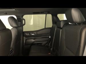 Toyota Land Cruiser Prado 2.8GD VX-R - Image 11