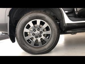 Toyota Land Cruiser Prado 2.8GD VX-R - Image 20