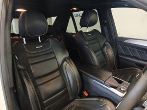 Mercedes-Benz ML ML63 AMG - Image 15