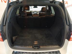 Mercedes-Benz ML ML63 AMG - Image 17