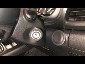 Toyota Hilux 2.4GD-6 single cab Raider manual - Image 13