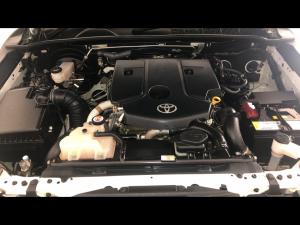 Toyota Hilux 2.4GD-6 single cab Raider manual - Image 13