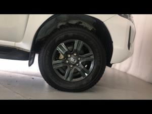 Toyota Hilux 2.4GD-6 single cab Raider manual - Image 16