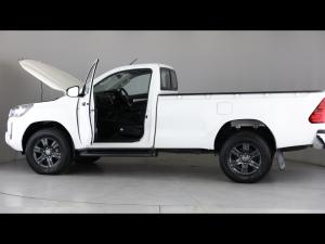 Toyota Hilux 2.4GD-6 single cab Raider manual - Image 23