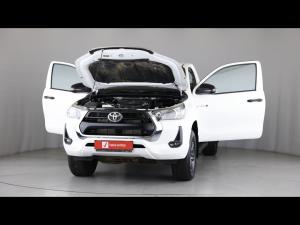 Toyota Hilux 2.4GD-6 single cab Raider manual - Image 27