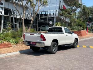 Toyota Hilux 2.4GD-6 single cab Raider manual - Image 2