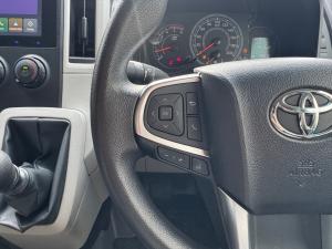 Toyota Quantum 2.8 LWB panel van manual - Image 9