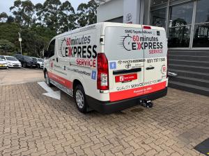 Toyota Quantum 2.8 LWB panel van manual - Image 18