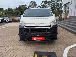 Toyota Quantum 2.8 LWB panel van manual - Image 4