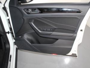 Volkswagen T-ROC 2.0 TSI 4M R-LINE DSG - Image 15