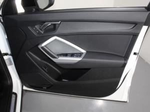 Audi Q3 35 Tfsi Stronic Black Edition - Image 15