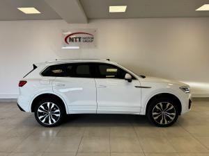 Volkswagen Touareg 3.0 TDI V6 Executive - Image 3