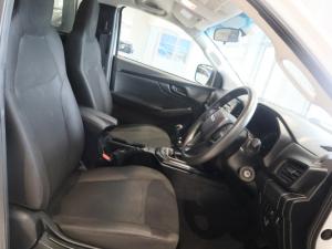 Isuzu D-Max 1.9TD single cab L 4x4 manual - Image 8