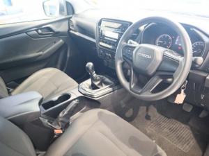 Isuzu D-Max 1.9TD single cab L 4x4 manual - Image 9