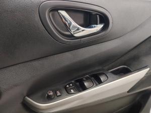 Nissan Navara 2.3D double cab 4x4 LE auto - Image 13