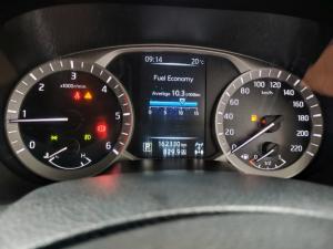 Nissan Navara 2.3D double cab 4x4 LE auto - Image 15