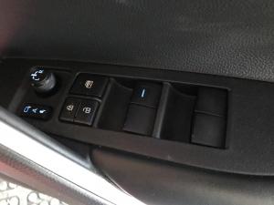 Toyota Corolla Cross 1.8 XR - Image 11
