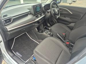 Suzuki Swift 1.2 GL+ manual - Image 16