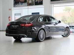 Mercedes-Benz C-Class C200 AMG Line - Image 18