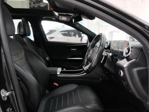 Mercedes-Benz C-Class C200 AMG Line - Image 6