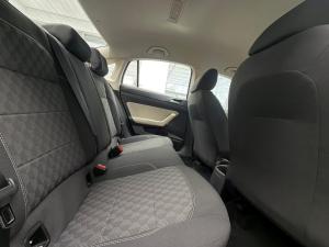 Volkswagen Polo sedan 1.6 manual - Image 11