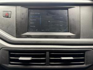 Volkswagen Polo sedan 1.6 manual - Image 18