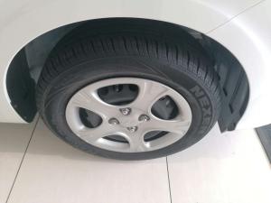 Kia Picanto 1.0 LS automatic - Image 10