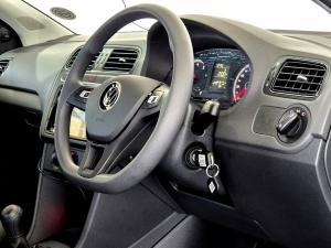 Volkswagen Polo Vivo hatch 1.6 Life - Image 16