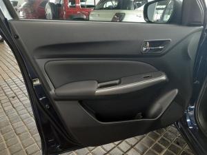 Suzuki Swift 1.2 GLX manual - Image 13