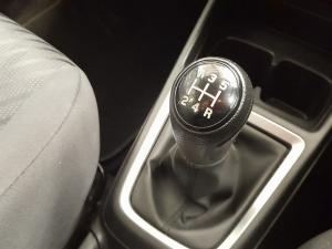 Suzuki Swift 1.2 GLX manual - Image 22