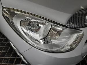 Hyundai i10 1.25 Fluid - Image 15